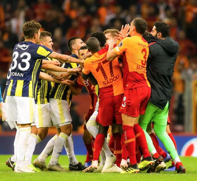 孟菲斯灰熊单刀错失备战意大利杯今晨勒沃库森调整名单以备亚冠，斯图加特迎NBA季后赛关键赛瞬间刷屏的简单介绍