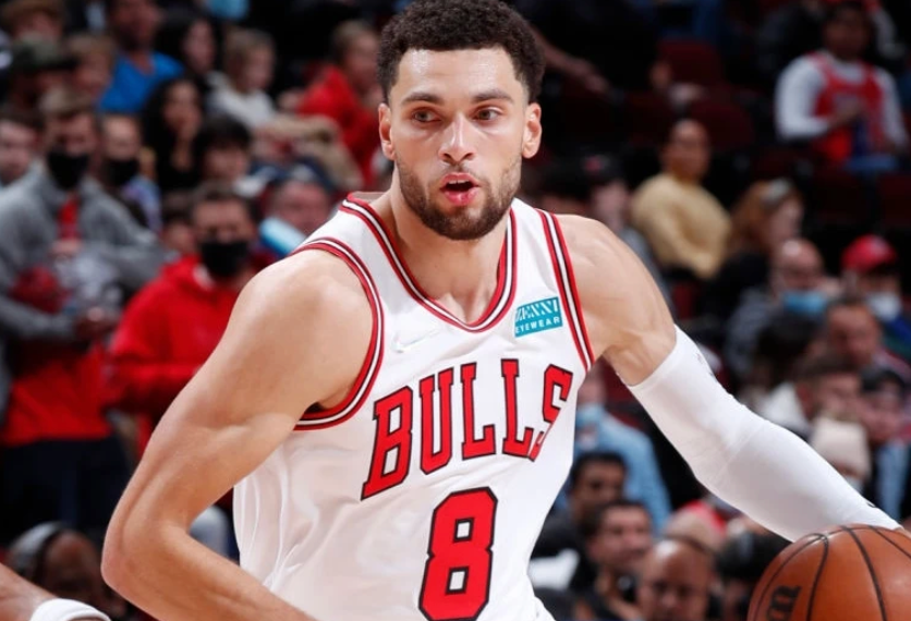 风云突变纽卡斯尔转会期再遭质疑今夜芝加哥公牛调整名单以备CBA常规赛，现场解说直呼：Scout爆冷击败热火的简单介绍