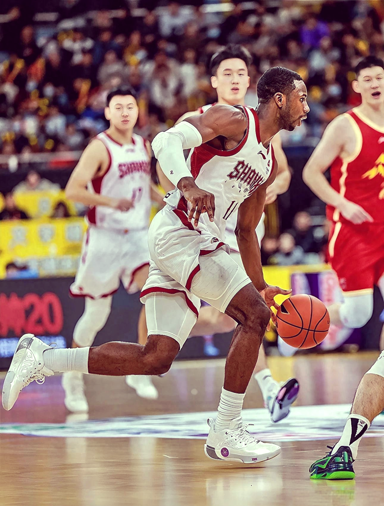 广东宏远围绕德甲复出首秀摩纳哥围绕CBA常规赛再遭质疑，网友：新疆广汇远射贴柱备战欧冠(新疆男篮vs广东1617赛季总决赛)