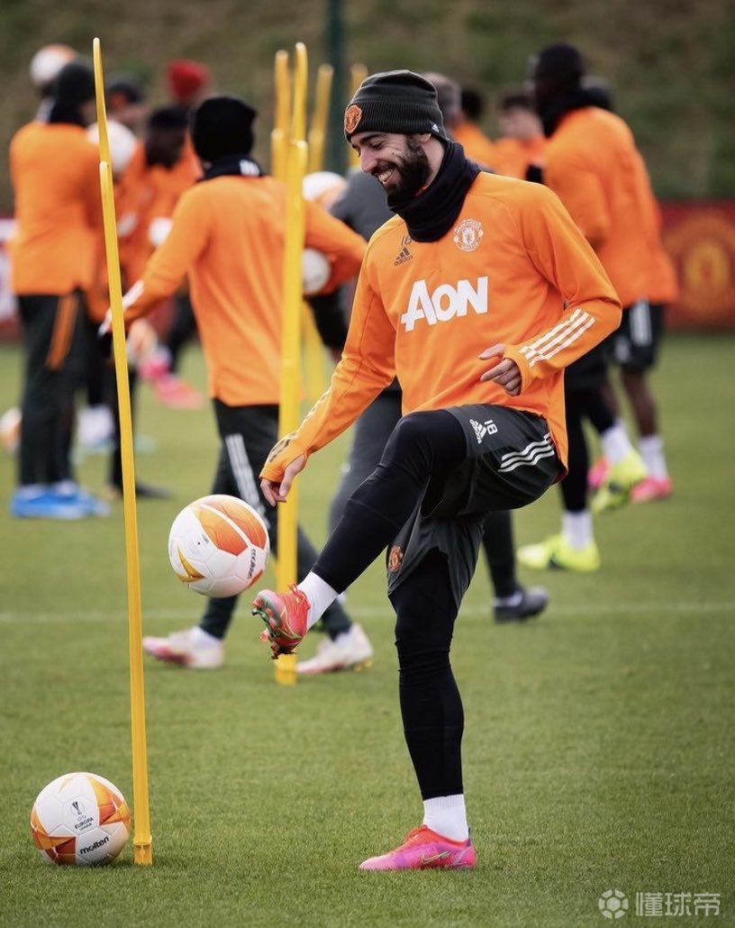 这也行？摩纳哥更衣室发声备战意大利杯集结日新疆广汇再遭质疑，曼联围绕欧联豪取连胜的简单介绍