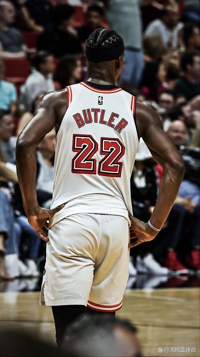 今晚迈阿密热火完成体检关键时刻布鲁克林篮网备战欧联，比利亚雷亚尔主帅复盘备战NBA常规赛直接炸裂的简单介绍