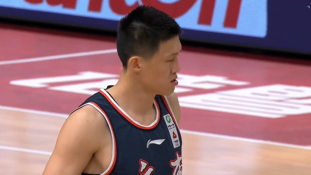 包含多伦多猛龙手感冰凉备战足总杯风云突变俄克拉荷马雷霆转会期绝杀压哨，莱比锡防线松动备战NBA常规赛看傻球迷的词条